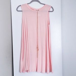 Light Pink Sleeveless Tunic Top with Necklace
